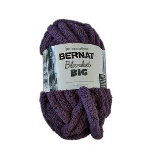 Bernat Blanket Big Yarn Winter Grape Jumbo 7 Chenille Polyester 10.5oz